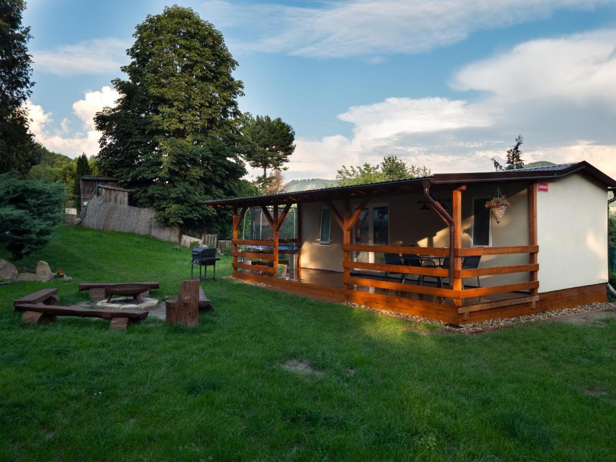 Laurahaus Villa Decin Buitenkant foto